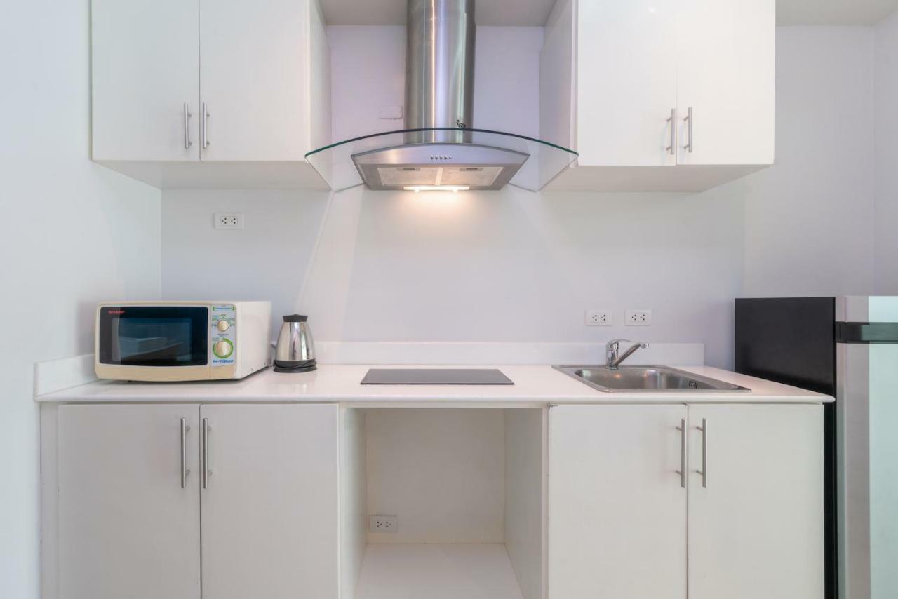 Condor Apartment Nai Harn Экстерьер фото
