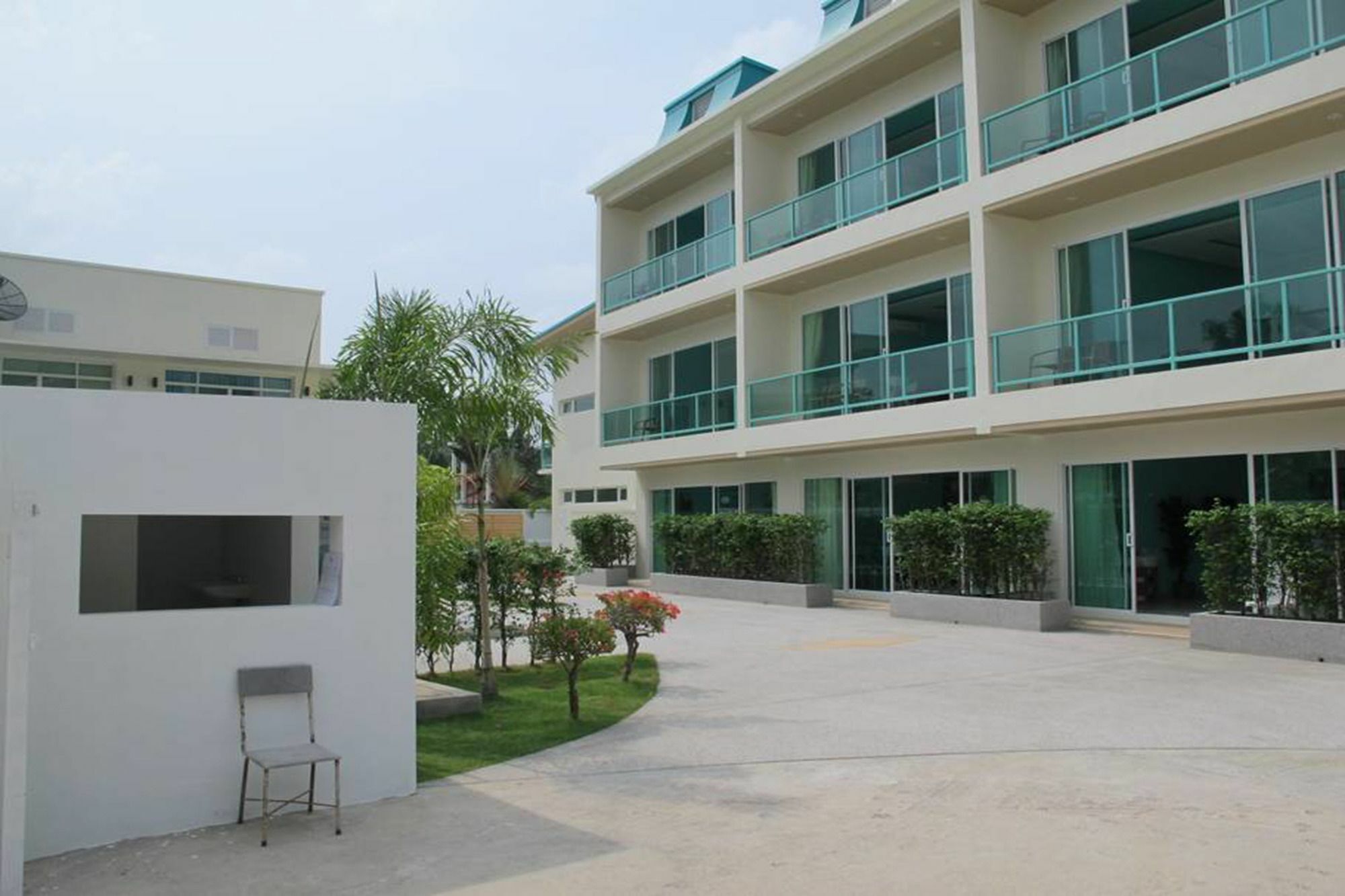 Condor Apartment Nai Harn Экстерьер фото